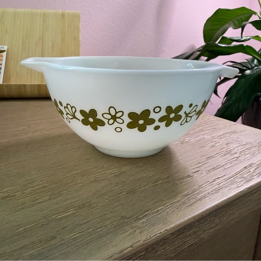 Vintage Pyrex Small White Spring Blossom Bowl - Picture 3 of 5
